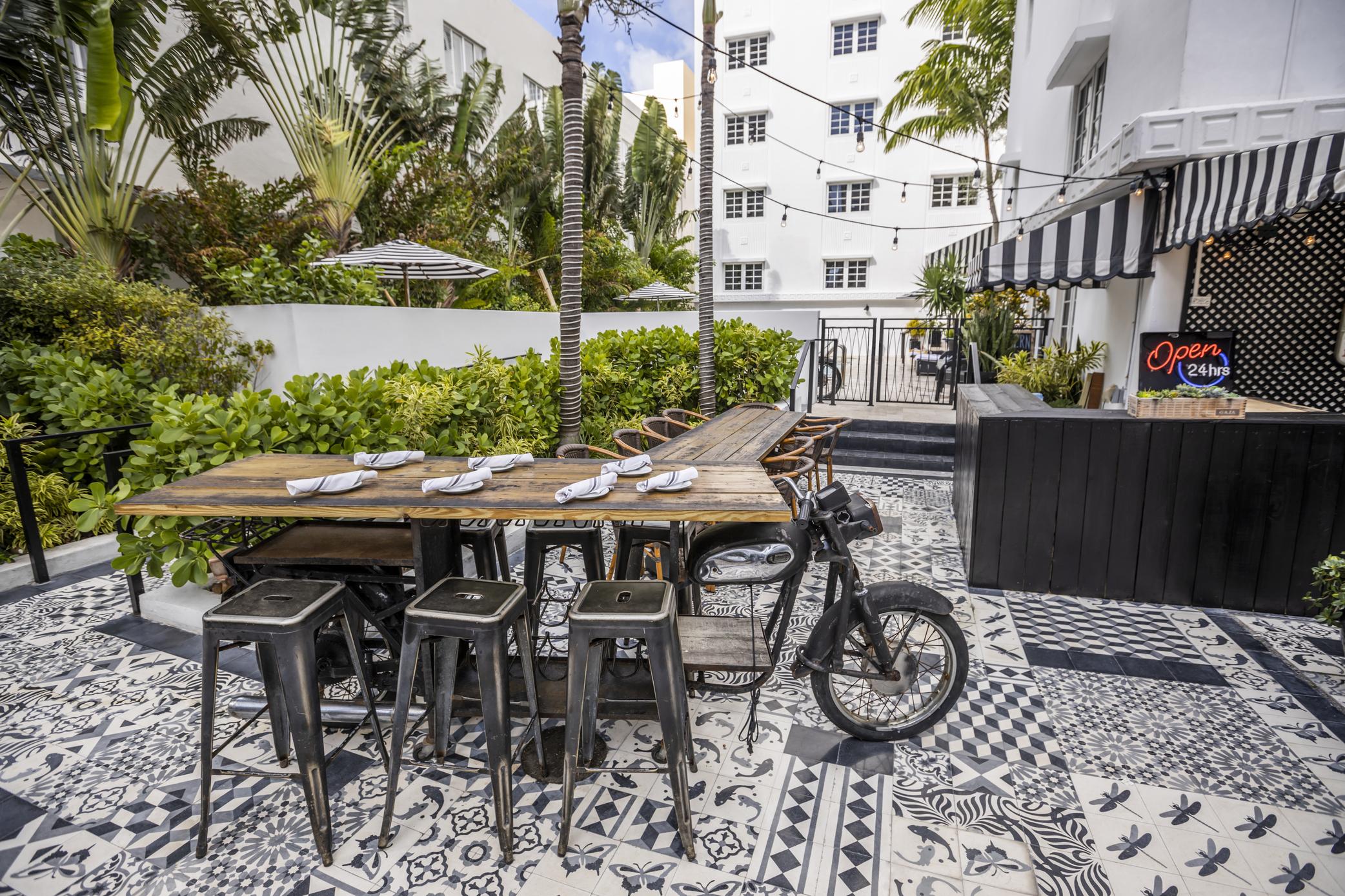 Hotel Croydon Miami Beach Exteriör bild