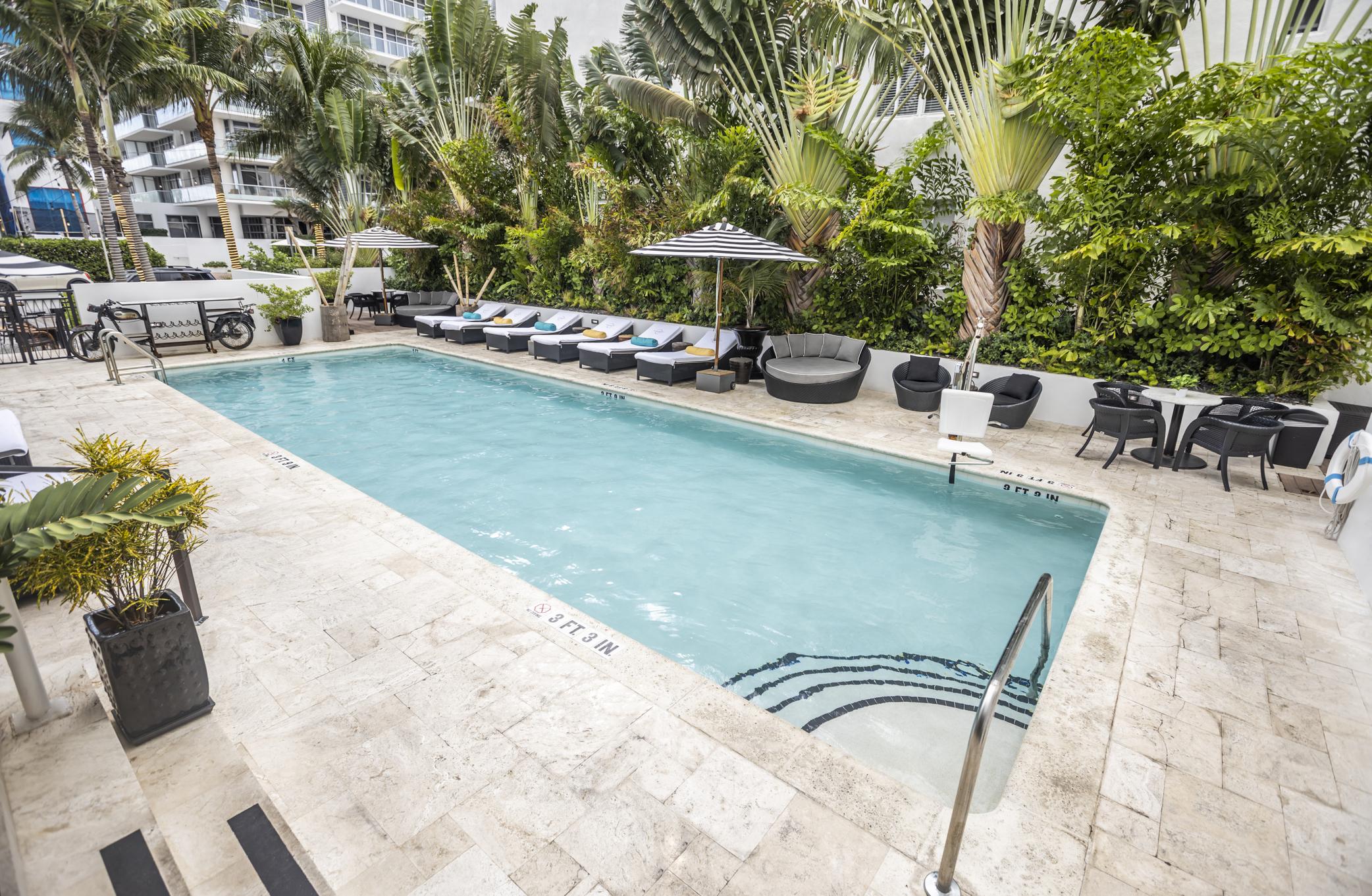 Hotel Croydon Miami Beach Exteriör bild